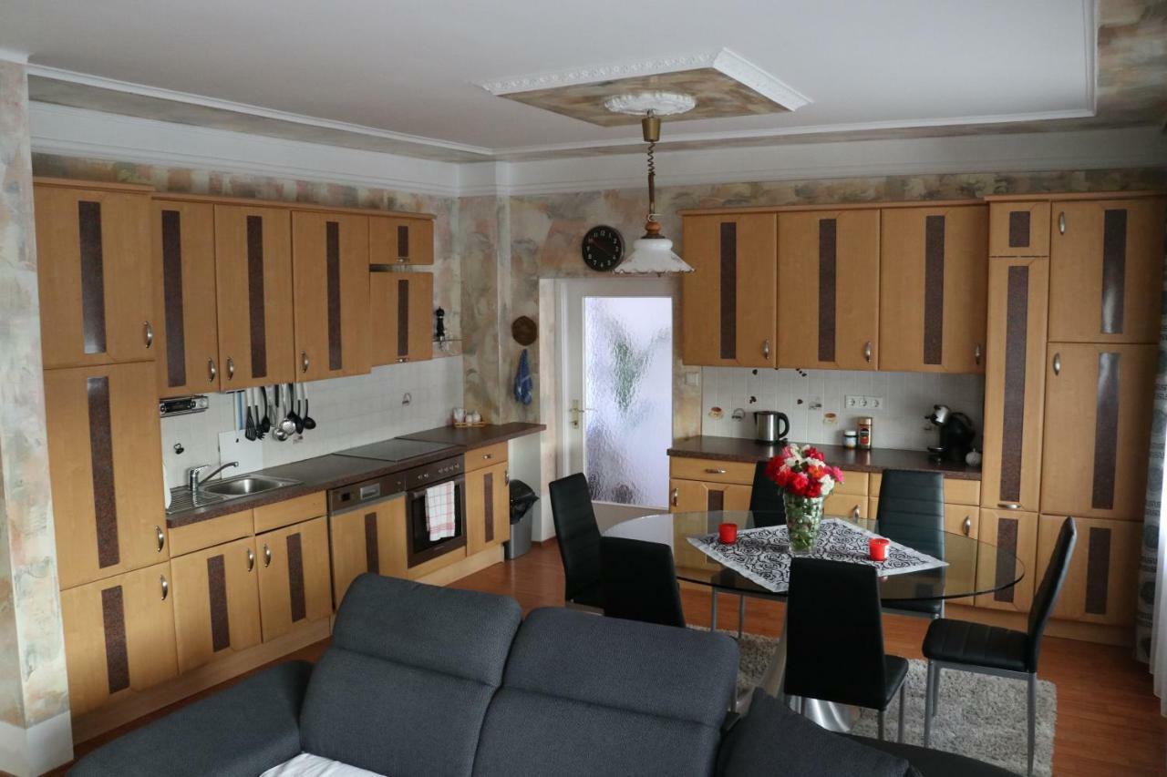 The Lakehouse Villa Neusiedl Am See Wienerstrasse 8 Bagian luar foto