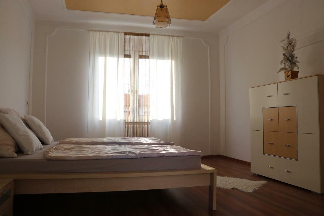 The Lakehouse Villa Neusiedl Am See Wienerstrasse 8 Bagian luar foto